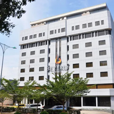 Beverly Hotel Batam Hotels near Alun Alun Batam Centre