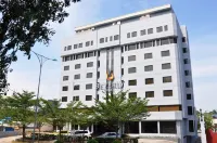 Beverly Hotel Batam Hotels in Batam