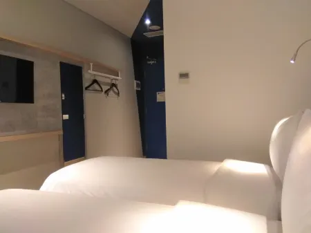 Ibis Budget Surabaya Diponegoro Отели рядом с достопримечательностью «Зоопарк Сурабая»