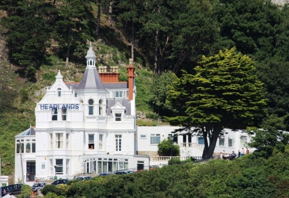 hotel overview picture