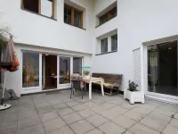 Spacious Apartment in Längenfeld Near Ötz Valley Alps - parkir