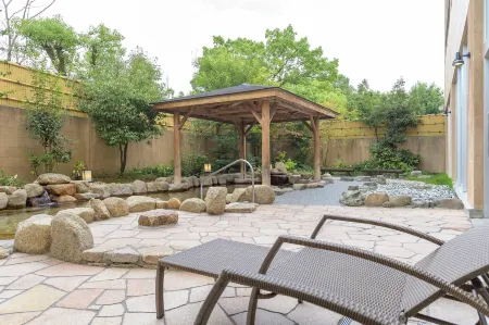 Hotel And Spa Kyoto Eminence Отели рядом с достопримечательностью «Yokokuji Temple»