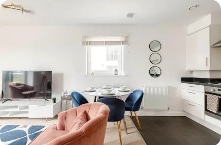 Stunning Modern Apartment in Rochester, England Отели в г. Strood