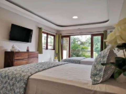 Hotel Amira Hotels in Puerto Carrillo