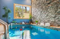 รีทรีทในภูเขาที่เรียบง่ายโดย Ghosal Luxury Lodging - สระว่ายน้ำส่วนตัว