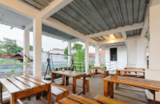 紅多茲伊斯蘭酒店-近茂物噴泉公園