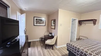 Rogers Motel Hotels in Perth