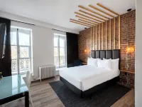 Hotel le Saint-Paul Hotels near Hotel du Parlement