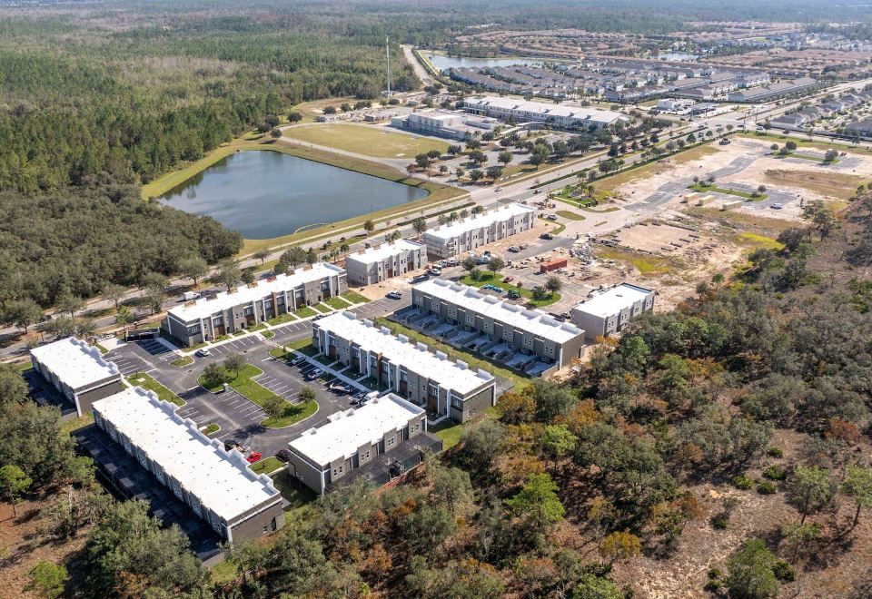 Hotel Contemporary 4BR Getaway Minutes From Disney, Exterior, Hotel Exterior