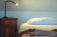 Gites la Source Hotels in Marcillac-Saint-Quentin