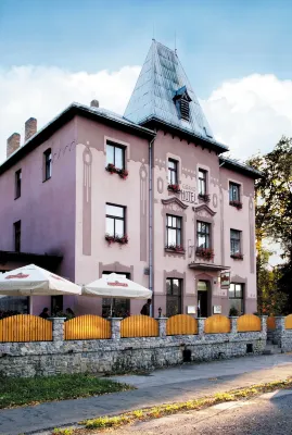 Hotel Grand Hotel di Revnice