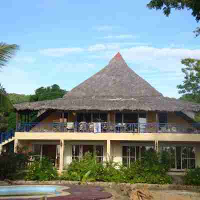 Reva Castel Hotel Exterior