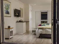 Somerset View Guest House Hotels near Somerset Value Mart