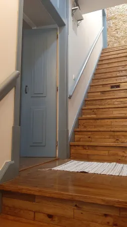 Cafofos da Zeta Отели рядом со станцией Setubal Railway Station