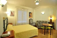 Hotel Apartamentos Aralso Sotillo فنادق في La Granja de San Ildefonso