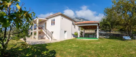 Uphill Glavanovic Villas Отели в г. Стари Бар