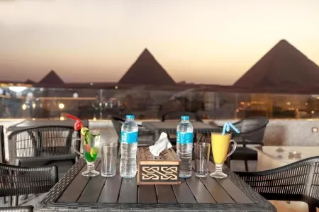 Seven Heaven Pyramids Отели рядом с достопримечательностью «Пирамида Микерина»