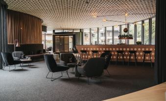 Amrai Suites