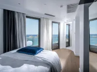 Made by the Sea Villa 1 Hotels in Mades
