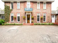 The Gables Hotel - Parking