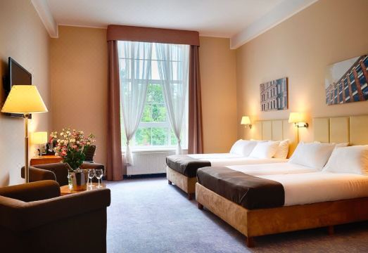 호텔 포커스 우치