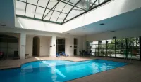 Grand Hotel Melbourne - piscina