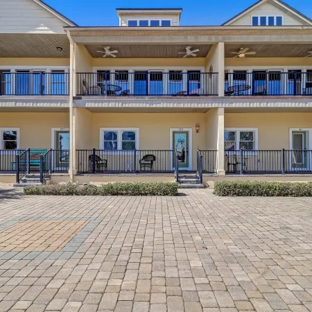 Pet Friendly Condo with Private Parking and Elevator by RedAwning