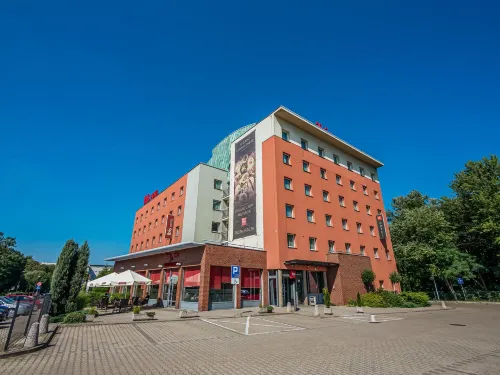 Ibis Katowice Zabrze - ที่มีบาร์