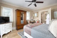 Bayfront Westcott House Bed & Breakfast - Balcony