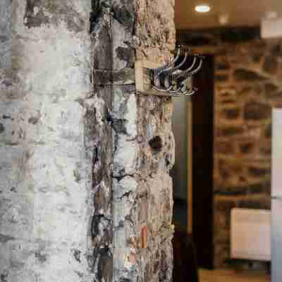 Modern Meets Rustic - 2 Bdrm Old Quebec Others