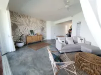 Luxury Beachfront Villa with Private Pool - Jolly's Rock