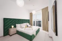 Maison Privee - Elegant & Panoramic Sea View Apt on Al Reem Island