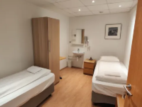 101 Guesthouse Hotel