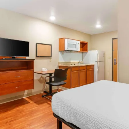 Extended Stay America Select Suites - Kansas City - Stadium Отели рядом с достопримечательностью «Стадион Kauffman»