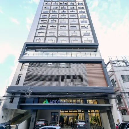 Ardenhills Suites Отели рядом с достопримечательностью «Национальный парк Кезон-Мемориал-Серкл»