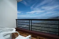 Summit Sherpa Mountain Hotel & Spa - Mountain view
