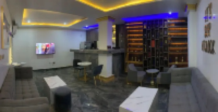 LINTOC HOTEL & SUITES LTD