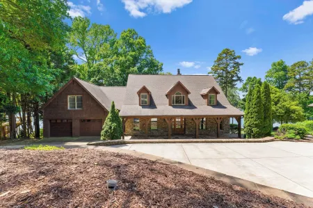 Private Dock Hot Tub Game Room Firepit Sunset Shores Resort the Homestead Отели рядом с достопримечательностью «Trump National Golf Club Charlotte»