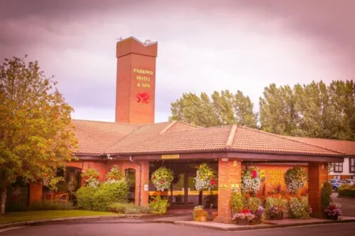 Parkway Hotel & Spa Hotels in Pontymoile