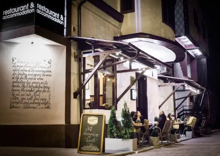 Nest Отели в г. Дробета-Турну-Северин