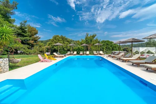 Margi House - Pools