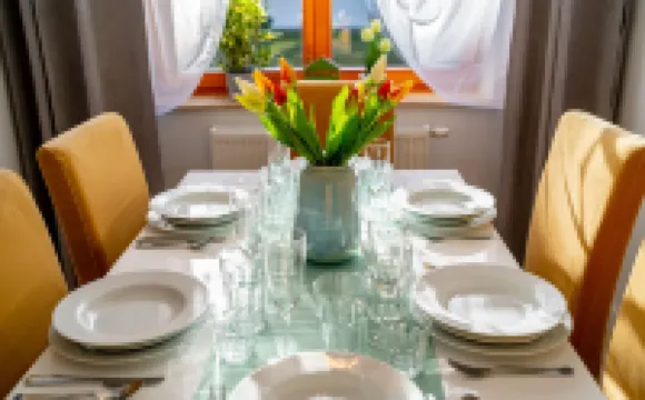 Komuny Paryskiej, Sun & Snow