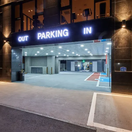 Hotel Summit