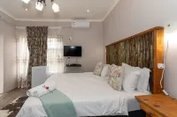 Woodpeckers Guest House