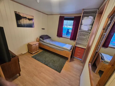 Rent your own home in  Velfjord Отели в г. Hommelsto