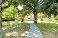 Rest , Recreate, Refresh Redding Sculpture Garden附近的飯店