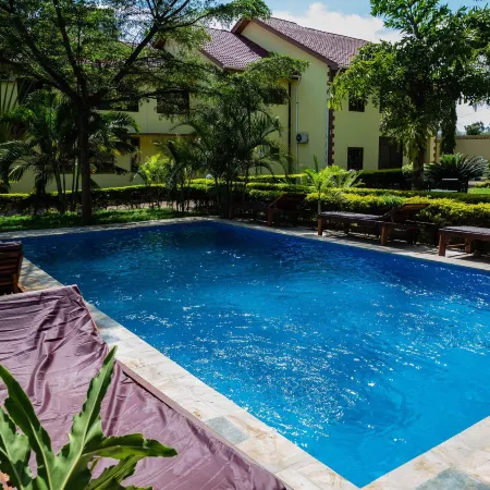 Brubru Lodge
