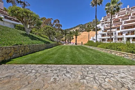 Panoramic Ocean Views and Heated Pool - Luxurious Coastal Retreat Отели рядом с достопримечательностью «Nature Center at Avalon Canyon»