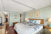 Oceanfront Balcony and Outdoor Pool - Stunning Coastal Escape