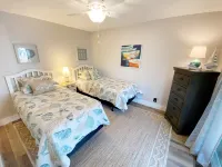 Kayaking and Marsh Views - Relaxing Island Haven